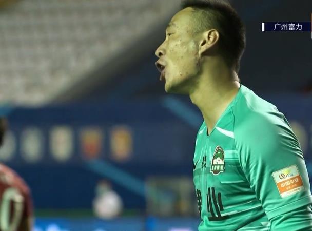 关于富力主教练战术失误，遭遇连败境地的信息