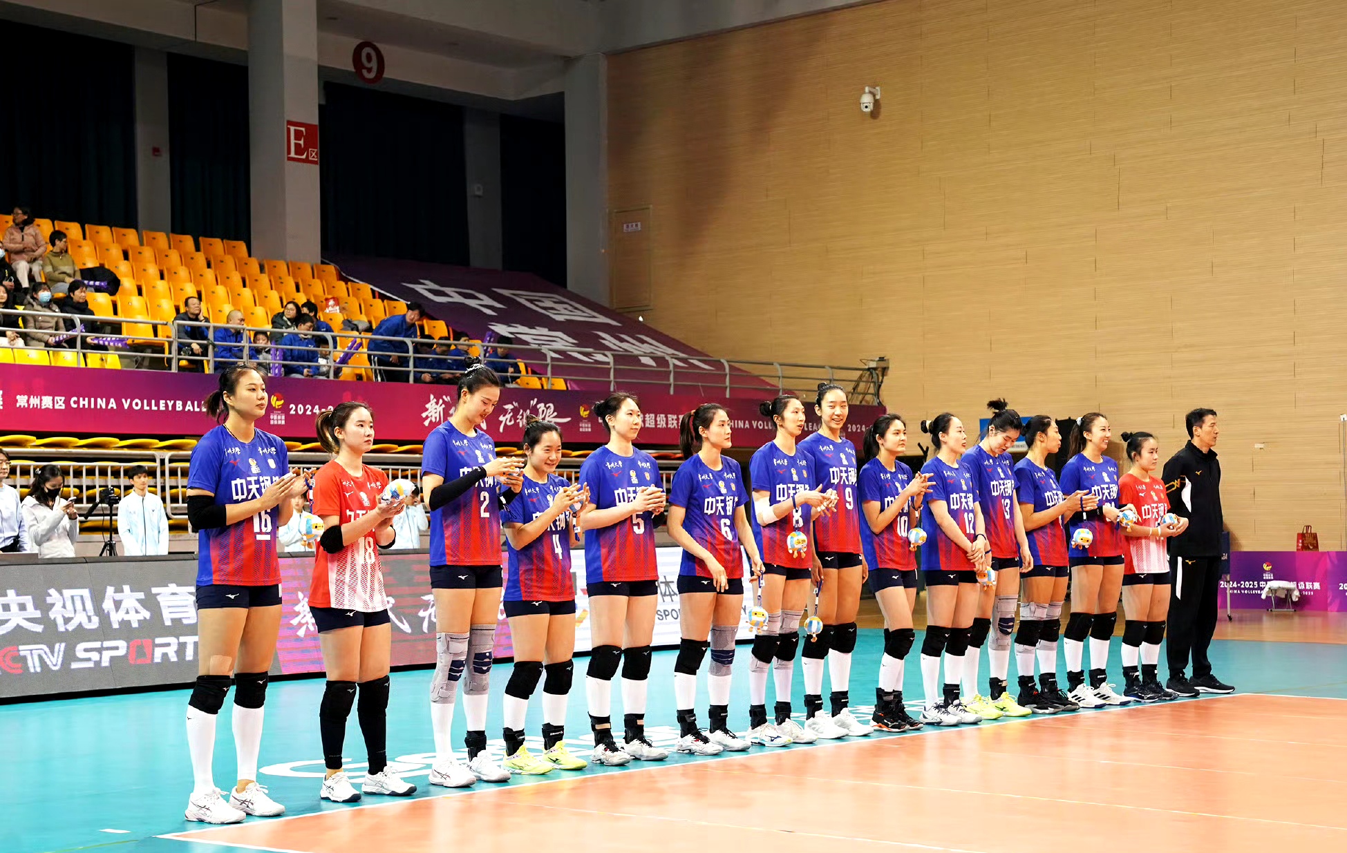 大连一方实力碾压对手,豪取联赛连胜 大连一方实力碾压对手,豪取联赛连胜