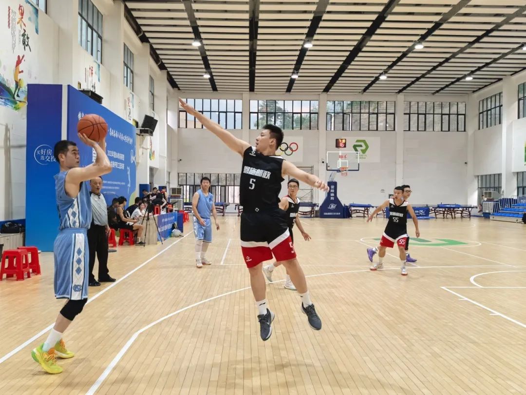 菲尔滕与博隆深夜交锋，终极厮杀胜负难料