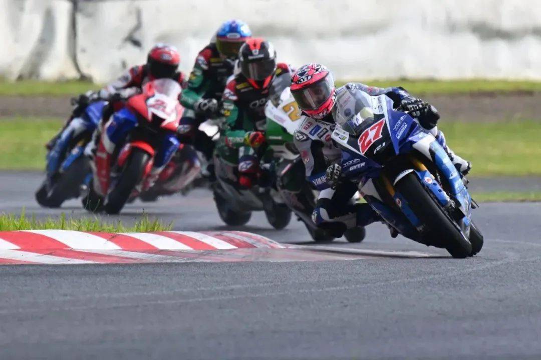 角逐白热化,强队逐渐脱颖而出的简单介绍 角逐白热化,强队逐渐脱颖而出的简单介绍