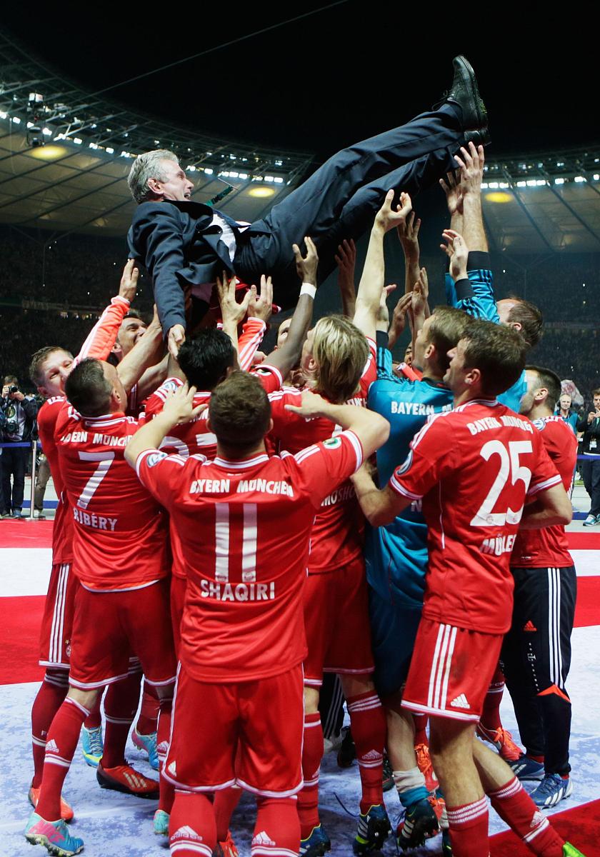 拜仁慕尼黑轻松战胜对手,豪取德甲联赛三连胜 拜仁慕尼黑轻松战胜对手,豪取德甲联赛三连胜