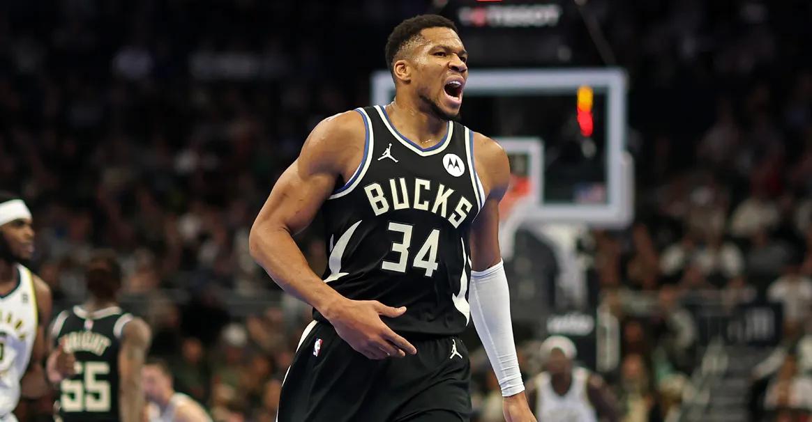 雄鹿主场力克爵士,字母哥砍下40分 雄鹿主场力克爵士,字母哥砍下40分