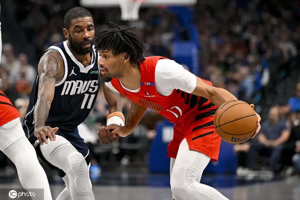 「马刺击败开拓者，保持连胜」