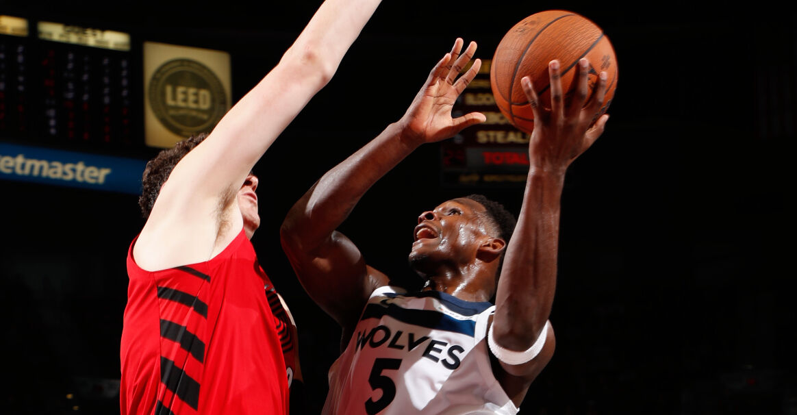 开拓者惊险战胜森林狼，保持不败战绩！